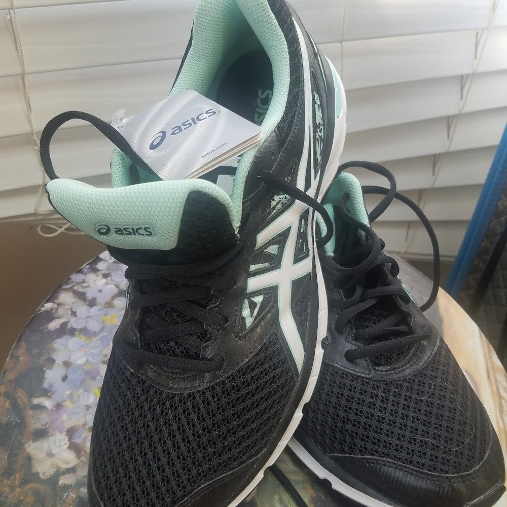 Women's ASICS Running Shoe